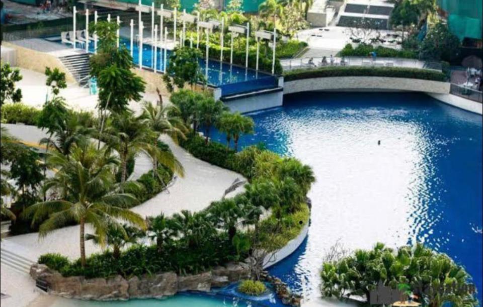 Azure South - Wave Pool - Heart Of The City Paranaque City Exterior foto